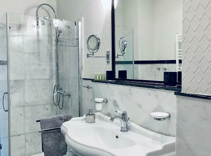 Bagatelle - Luxury Nice